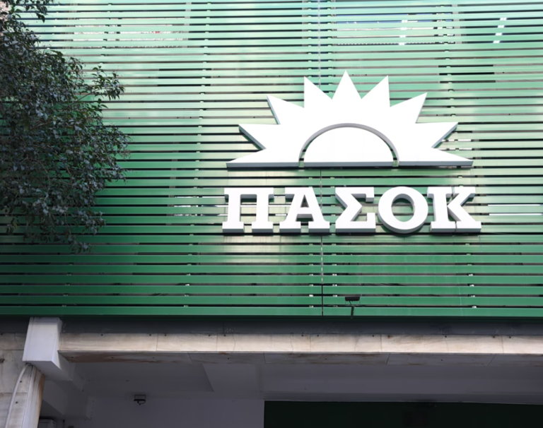ΠΑΣΟΚ κατά Κεραμέως: Φτάνουν τα ψέματα – Για πόσο ακόμη θα αυτοδοξάζεστε κρυπτόμενη
