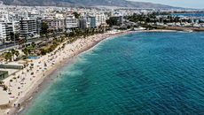 Η «αθέατη» πλευρά της Αττικής: Τα εμπόδια που κρατούν τους ξένους επισκέπτες μακριά από τις ακτές