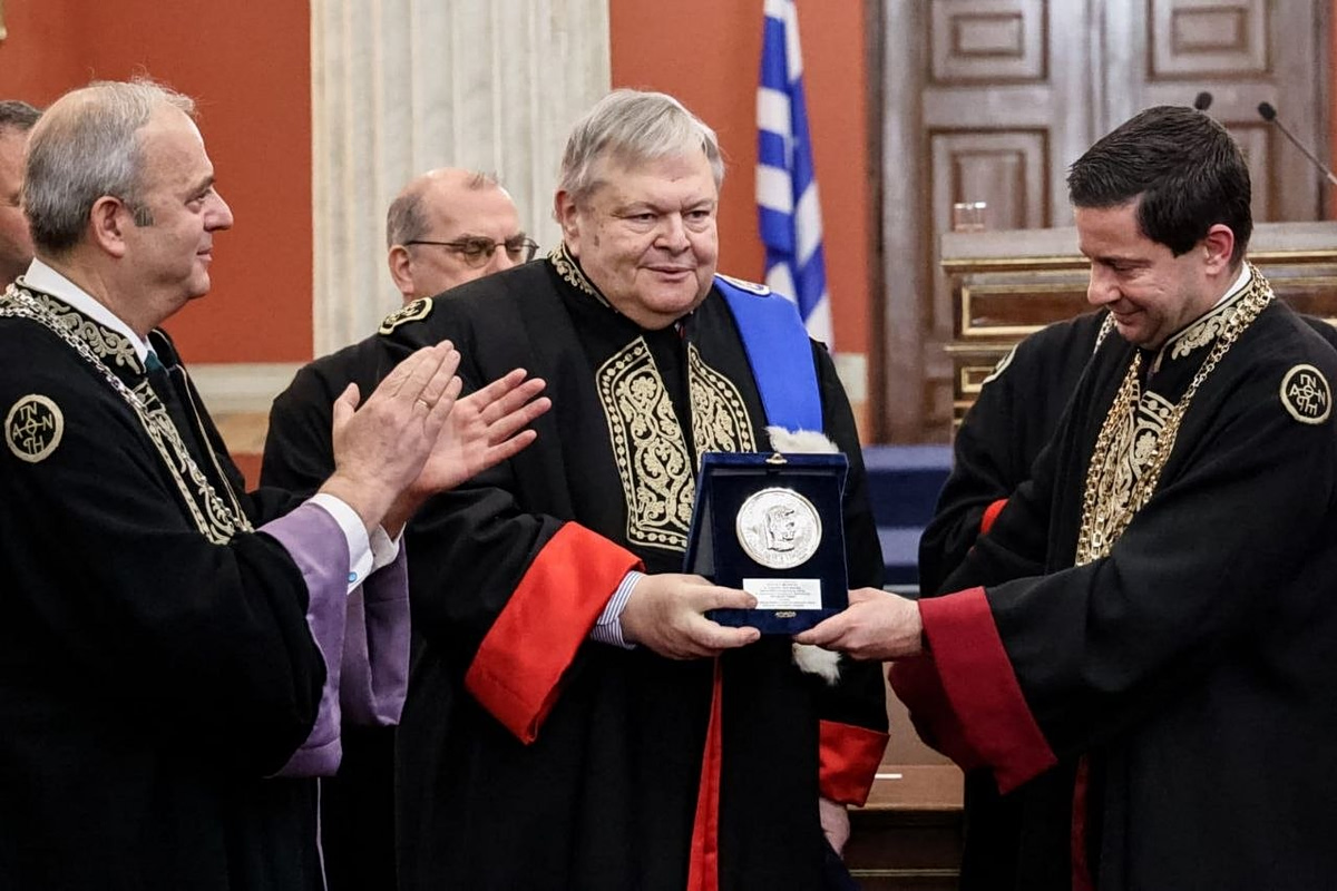 Επίτιμος διδάκτορας του ΕΚΠΑ αναγορεύτηκε ο Ευάγγελος Βενιζέλος