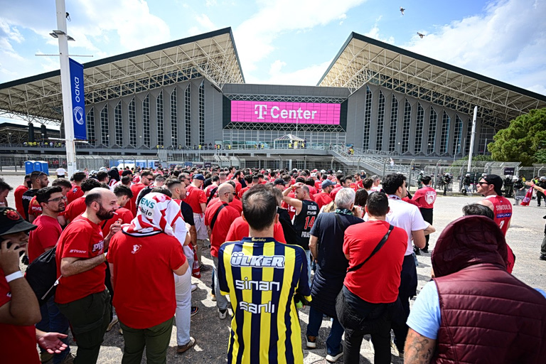 Live από το «T-Center»: Η αντίστροφη μέτρηση για το Ολυμπιακός – Φενέρμπαχτσε