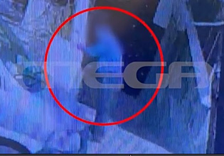 Σοκάρουν τα βίντεο με τον πρώην αντιδήμαρχο που σκοτώνει γατάκι χτυπώντας το στον τοίχο