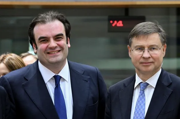 Eurogroup: Για «στασιμοπληθωριστική τάση», μιλά ο Πιερρακάκης, για «σοκ στασιμοπληθωρισμού» ο Ντομπρόβσκις