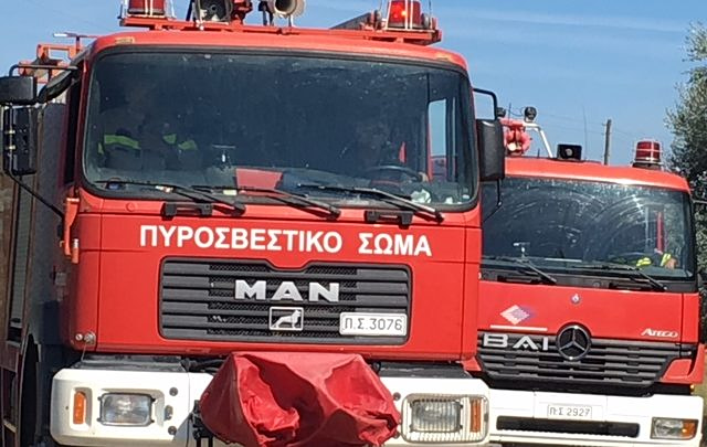 Φωτιά σε ξερά χόρτα στον Ασπρόπυργο