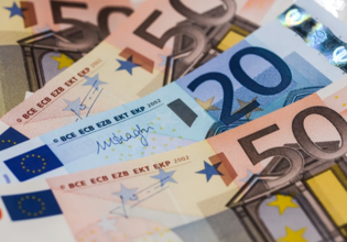 Ξεκινούν σήμερα οι πληρωμές από e-ΕΦΚΑ και ΔΥΠΑ – Ποιοι πάνε ταμείο
