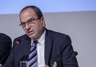 Χρήστος Ράμμος: Ηχηρή παρέμβαση για το Κράτος Δικαίου – Η «κορυφή του παγόβουνου»