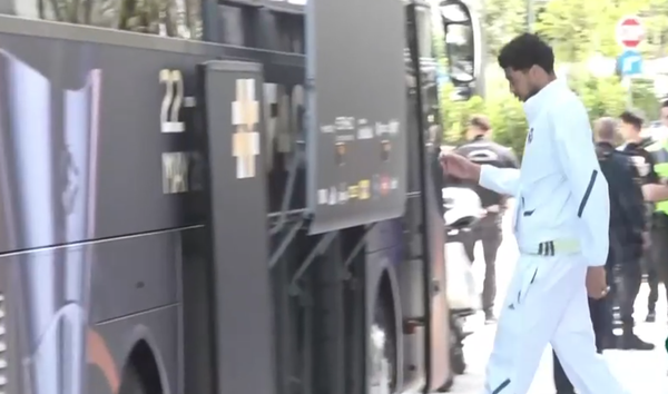 Αναχώρησαν για το ΟΑΚΑ οι αποστολές Ολυμπιακού και Ρεάλ