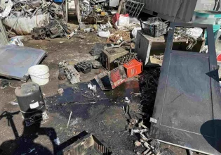 Συνελήφθη ιδιοκτήτης επιχείρησης εμπορίου σιδήρων και μετάλλων για εκτεταμένη ρύπανση στο κέντρο της Αθήνας