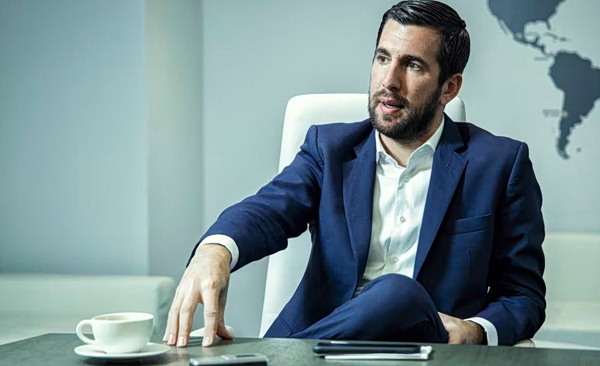 Ενρίκε Ρικέλμε Βίβες: Ο 37χρονος επιχειρηματίας που «απειλεί» τον Φλορεντίνο Πέρεθ (pics+vids)