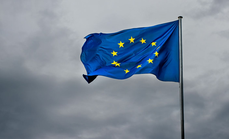 ΕΕ: Εξετάζεται πάγωμα του ανώτατου ορίου τιμών στο ρωσικό πετρέλαιο