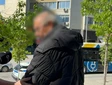 Θεσσαλονίκη: Δίωξη στον ηλικιωμένο που εισέβαλε με σφυρί σε τράπεζα – Τι ισχυρίστηκε ο ίδιος