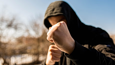 Νέα Φιλαδέλφεια: Ξυλοδαρμός 17χρονου μαθητή στο φάσμα του αυτισμού για ένα… σπρώξιμο