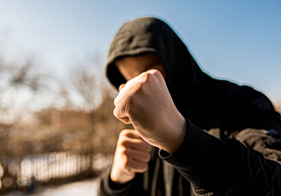 Νέα Φιλαδέλφεια: Ξυλοδαρμός 17χρονου μαθητή στο φάσμα του αυτισμού για ένα… σπρώξιμο