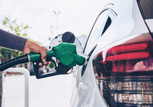 Fuel Pass: Θυσίασαν την επιδότηση για να πάνε σούπερ μάρκετ