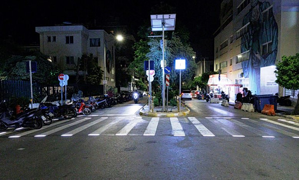 Νέες «έξυπνες» φωτεινές διαβάσεις στον Πειραιά