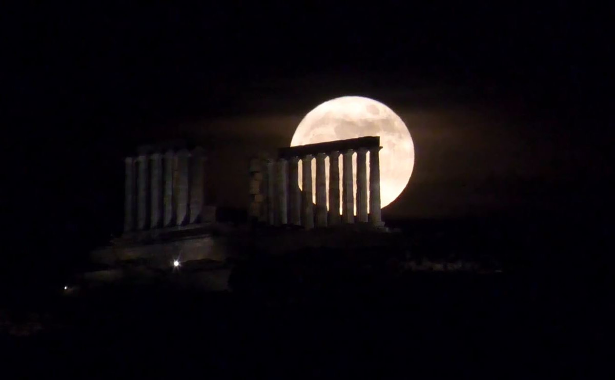 Μαγικό το «Μπλε Φεγγάρι» στο Σούνιο