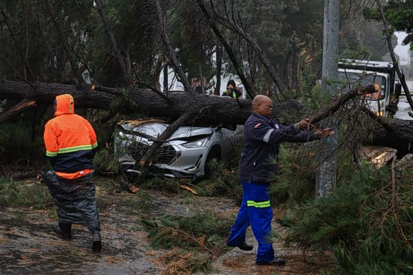 Νότια Αφρική: Τουλάχιστον 10 νεκροί εξαιτίας ακραίων καιρικών φαινομένων