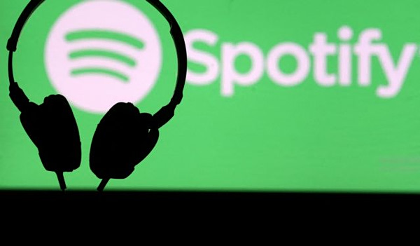 To Spotify θα παίζει τραγούδια της Universal διασκευασμένα από ΑΙ