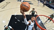 NBA: Διέλυσαν τους Τίμπεργουλβς και ισοφάρισαν οι Σπερς, 2-0 για τους Νικς (vids)