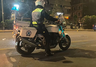 Παράσυρση πεζού από μοτοσικλέτα στη λεωφόρο Αλεξάνδρας – Μεταφέρθηκε στο ΚΑΤ