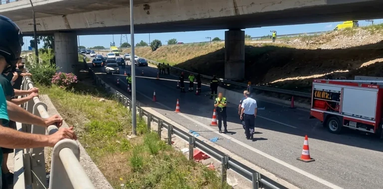 Τραγωδία στην Πάτρα – Πώς συνέβη το τροχαίο δυστύχημα με νεκρούς πατέρα και γιο – Κάμερα στο κράνος είχε ο 52χρονος