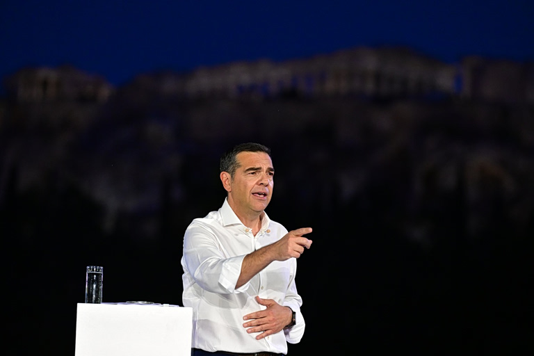 Τσίπρας κατά Πιερρακάκη: Και οι υποκλοπες με Predator στον ψηφιακό μετασχηματισμό εντάχθηκαν – Καρφί για απευθείας αναθέσεις άνω του 1 δισ. ευρώ