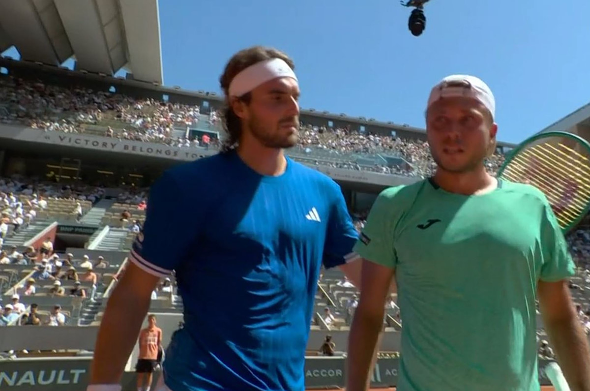 Πέρασε στον δεύτερο γύρο του Roland Garros o Τσιτσιπάς