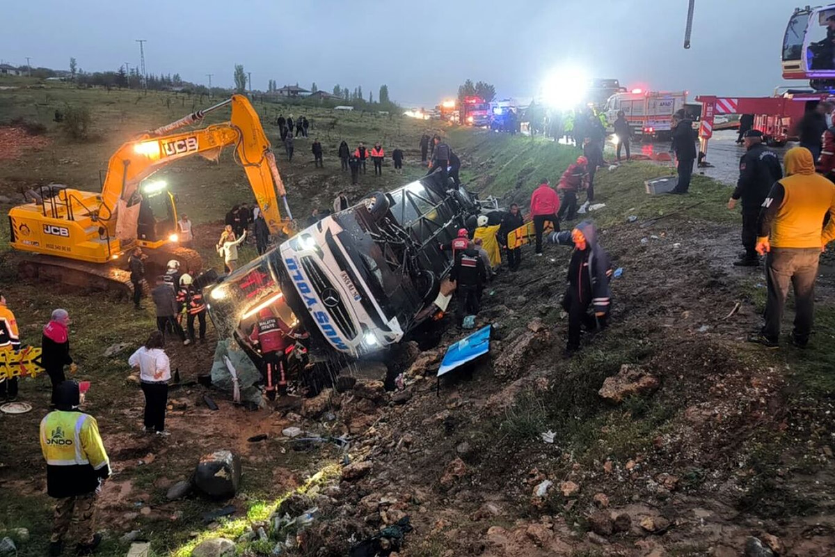 Τουρκία: Ανατράπηκε λεωφορείο – Νεκροί και τραυματίες [βίντεο]