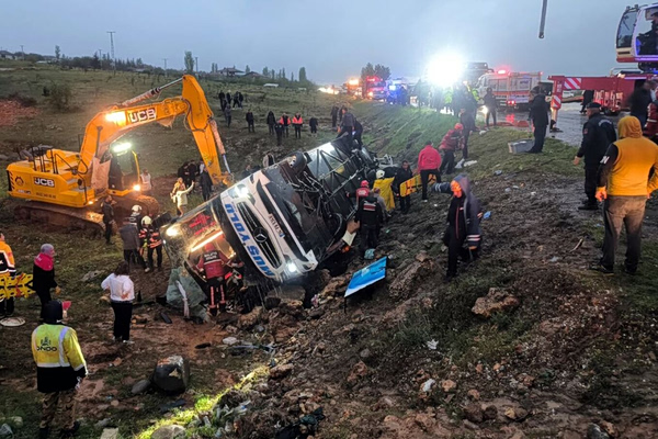 Τουρκία: Ανατράπηκε λεωφορείο – Νεκροί και τραυματίες [βίντεο]