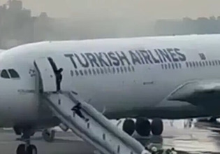 Φωτιά σε αεροσκάφος της Turkish Airlines μετά την προσγείωσή του – Δείτε βίντεο
