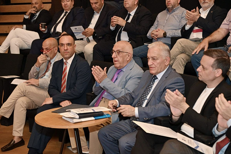 Στο επίκεντρο η Συνταγματική Αναθεώρηση και η θεσμική ενίσχυση της Τοπικής Αυτοδιοίκηση
