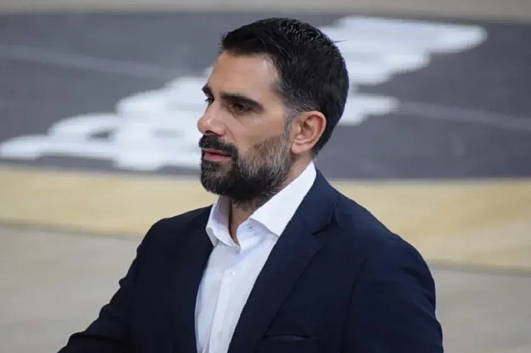 Δημήτρης Βαρβούνης: Από τη Μύκονο στη Αλ Αχλί Βεγγάζης – Τι αναφέρει για την εμπειρία του