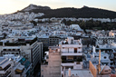 Μειώνεται ο πληθυσμός, εκτοξεύονται τα ενοίκια – Η ακτινογραφία της κρίσης