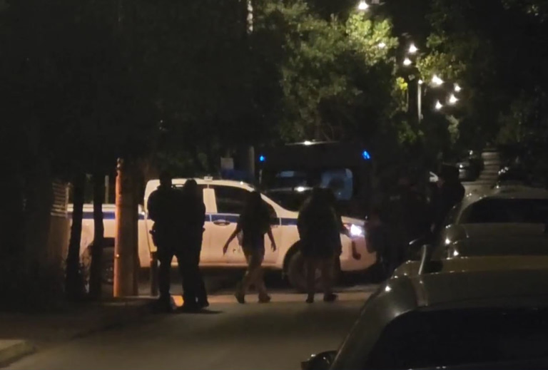 Οικογενειακή τραγωδία στον Χολαργό – Πυροβόλησε τη γυναίκα του και αυτοκτόνησε