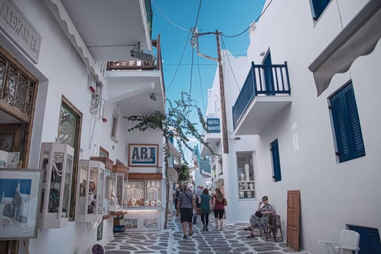 Ομοβροντία κατά του νέου Ειδικού Χωροταξικού Πλαισίου Τουρισμού – Τα σημεία τριβής