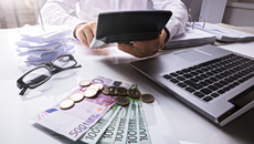 Ψαλίδι έως 22% στις συντάξεις αλλά και στα αναδρομικά