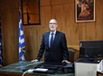 24 ώρες μετά και ο κ. Τζαβέλλας ακόμη δεν έχει παραιτηθεί