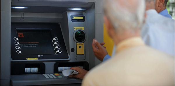 Συντάξεις: Αντίστροφη μέτρηση για τις πληρωμές