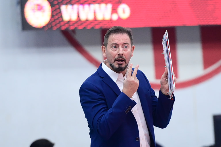 Βόλεϊ: O Τζουλιάνι έτοιμος να αναλάβει ξανά τον Ολυμπιακό (pic)