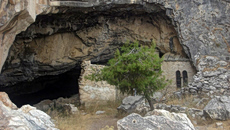 «Κάτι προσπαθούσε να μπει στο μυαλό μου» – Η Πεντέλη στα πιο στοιχειωμένα μέρη της Ευρώπης