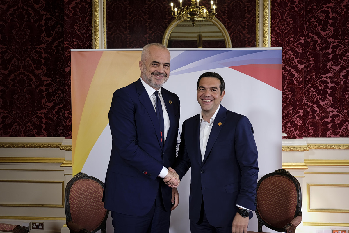 Τσίπρας σε Ράμα: Δεν δέχομαι μαθήματα περί αριστεράς – Πατριωτικό καθήκον η στήριξη της μειονότητας