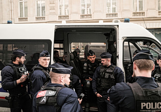 Γαλλία: 4χρονη εντοπίστηκε αφυδατωμένη δίπλα στη σορό της μητέρας της
