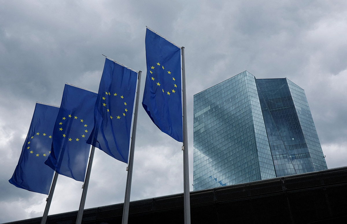Εν αναμονή της αύξησης των επιτοκίων απο την EKT