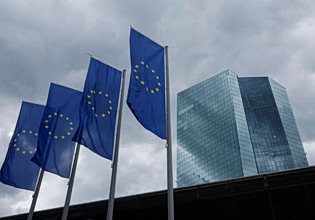 Εν αναμονή της αύξησης των επιτοκίων απο την EKT