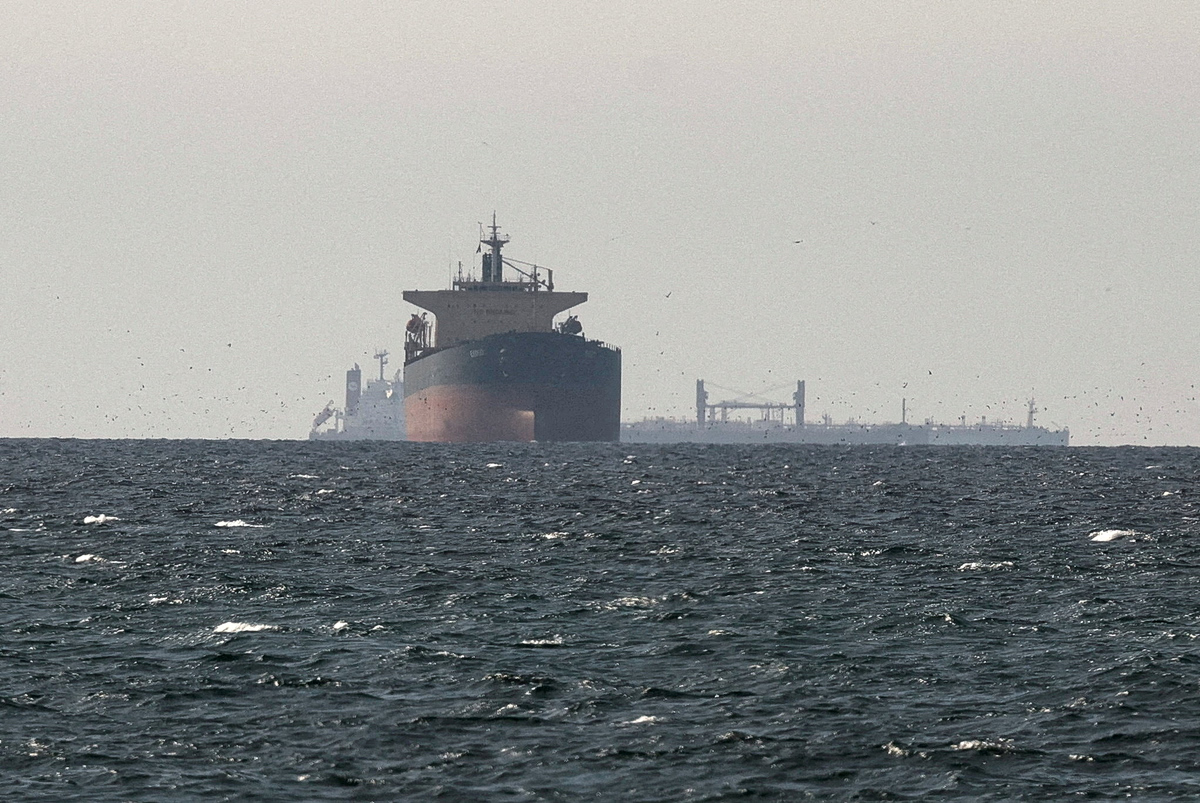 Το Ιράν προειδοποιεί κατά οποιασδήποτε διέλευσης από τα Στενά του Ορμούζ χωρίς την άδειά του