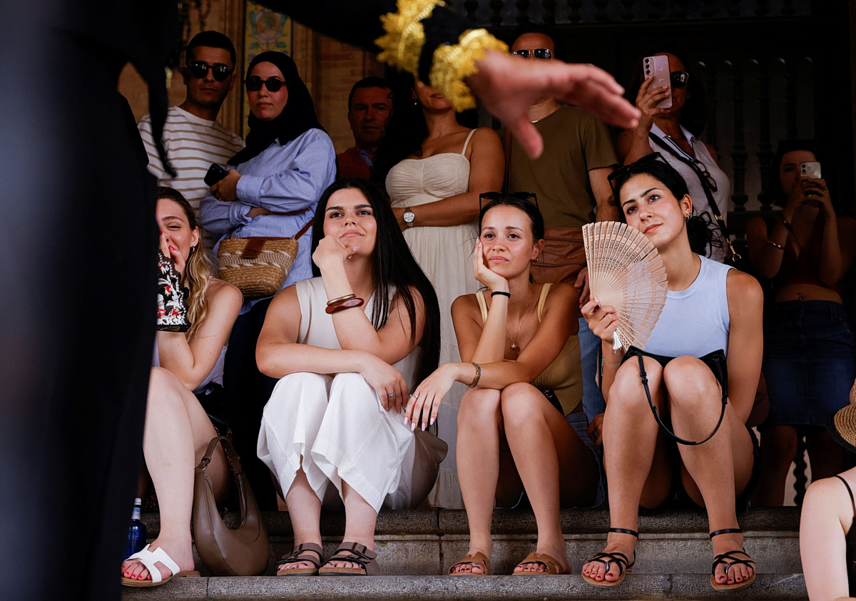 Δωρεάν σινεμά, ασβέστης και ζυμαρικά: Πώς αντιμετωπίζει τον καύσωνα η Ευρώπη
