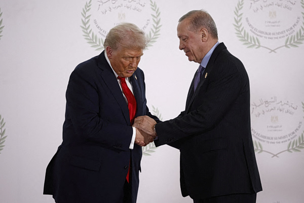 Οι αβρότητες Τραμπ προς Ερντογάν, τα F-35 και οι ανησυχίες Ελλάδας και Ισραήλ