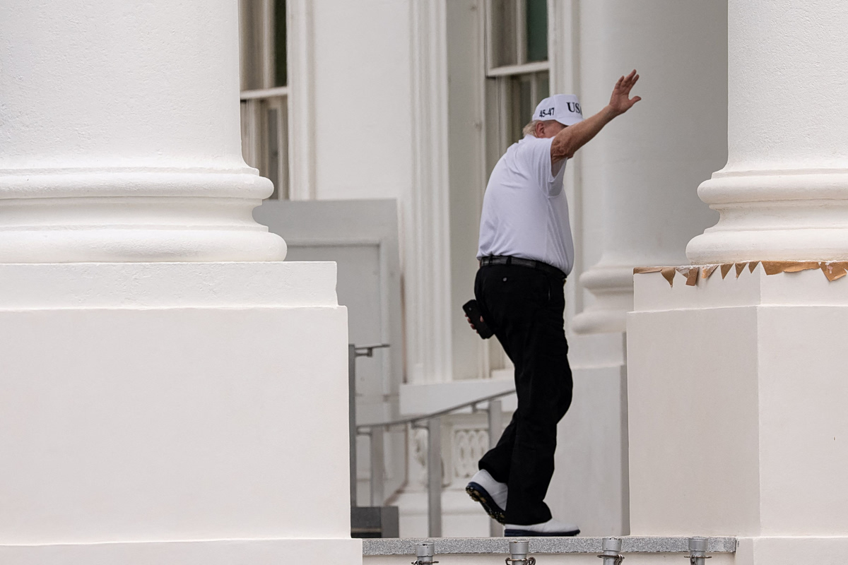 Axios: Ο Τραμπ θα μπορούσε να υπαναχωρήσει από τις συμφωνίες του Άνκορατζ