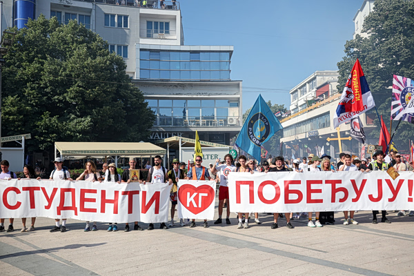Σερβία: «Οι φοιτητές κερδίζουν» – Νέα διαδήλωση μετά την ανακοίνωση της παραίτησης Βούτσιτς