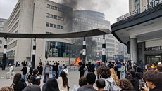 Βρυξέλλες: Φοιτητικές διαδηλώσεις και επεισόδια – Έβαλαν φωτιά έξω από τον κεντρικό σιδηροδρομικό σταθμό