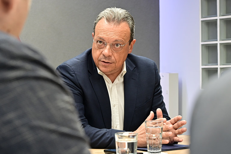 ΣΥΡΙΖΑ: Χώρο στην ΕΛΑΣ ή μέτωπο στον Τσίπρα – Ανάμεσα σε παραιτήσεις και αμφισβήτηση ο Φάμελλος